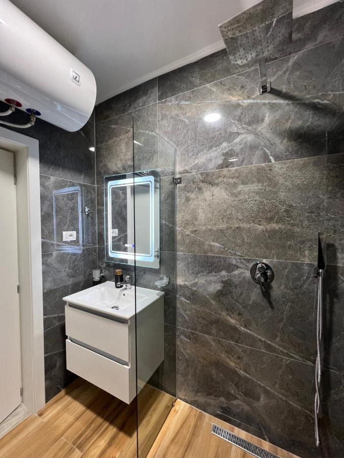 טיראנה Chestnut Yard Villa מראה חיצוני תמונה