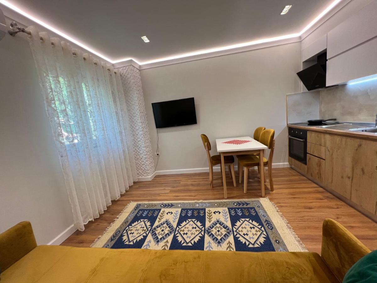 טיראנה Chestnut Yard Villa מראה חיצוני תמונה
