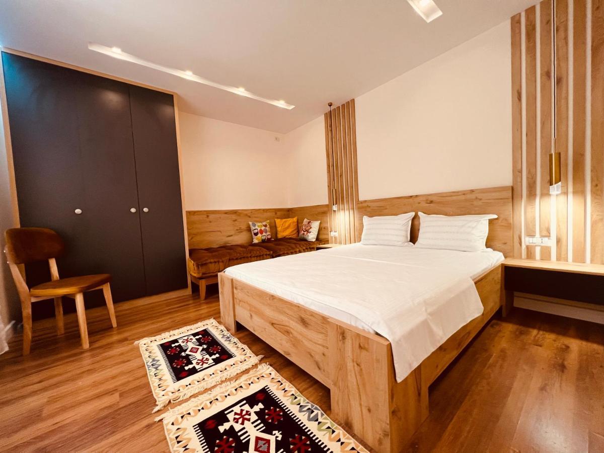 טיראנה Chestnut Yard Villa מראה חיצוני תמונה